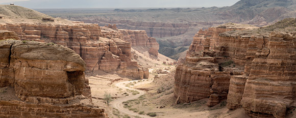 Besuchen Sie den kleinen "Grand Canyon" von Kasachstan
