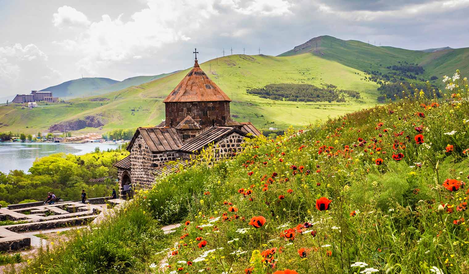 Landschaft in Armenien mit Sevanavank Kloster